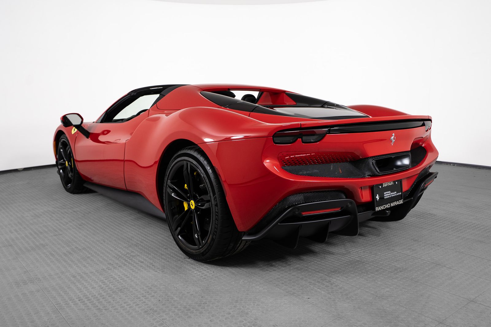 2025 Ferrari 296 GTS — foto completa 3 de 43