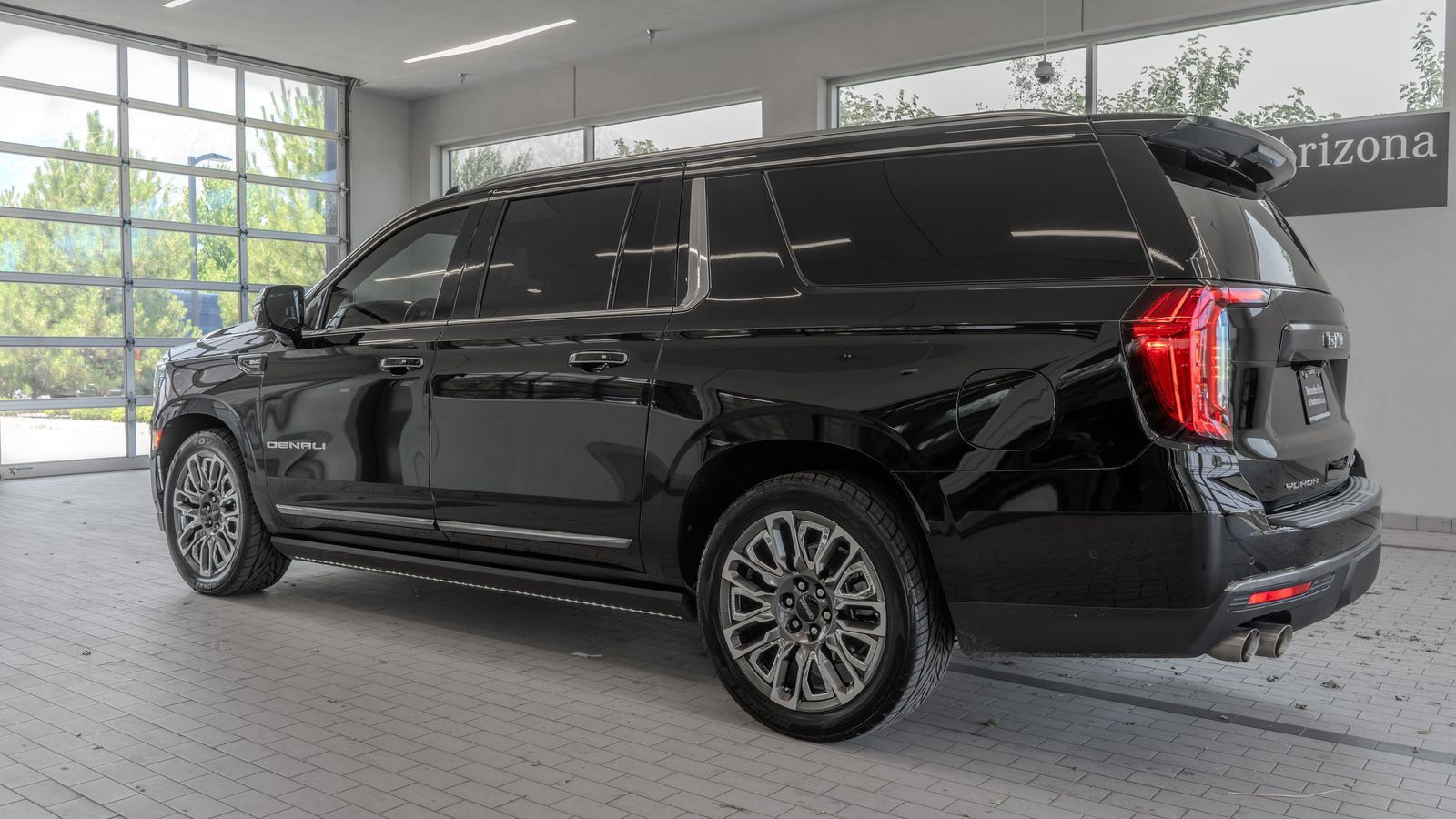 2024 GMC Yukon XL Denali Ultimate — foto completa 13 de 35
