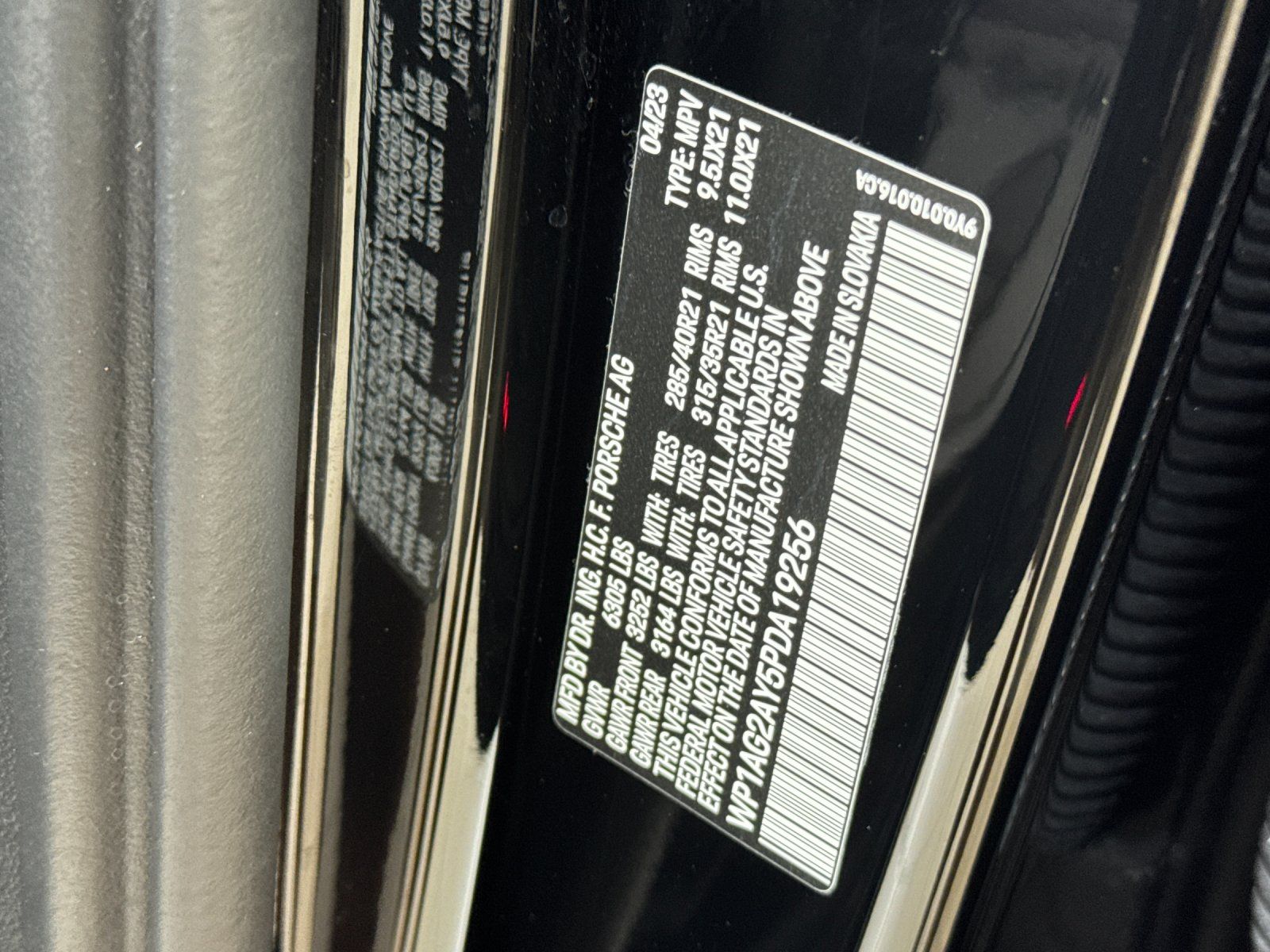 2023 Porsche Cayenne GTS — full photo 30 of 30