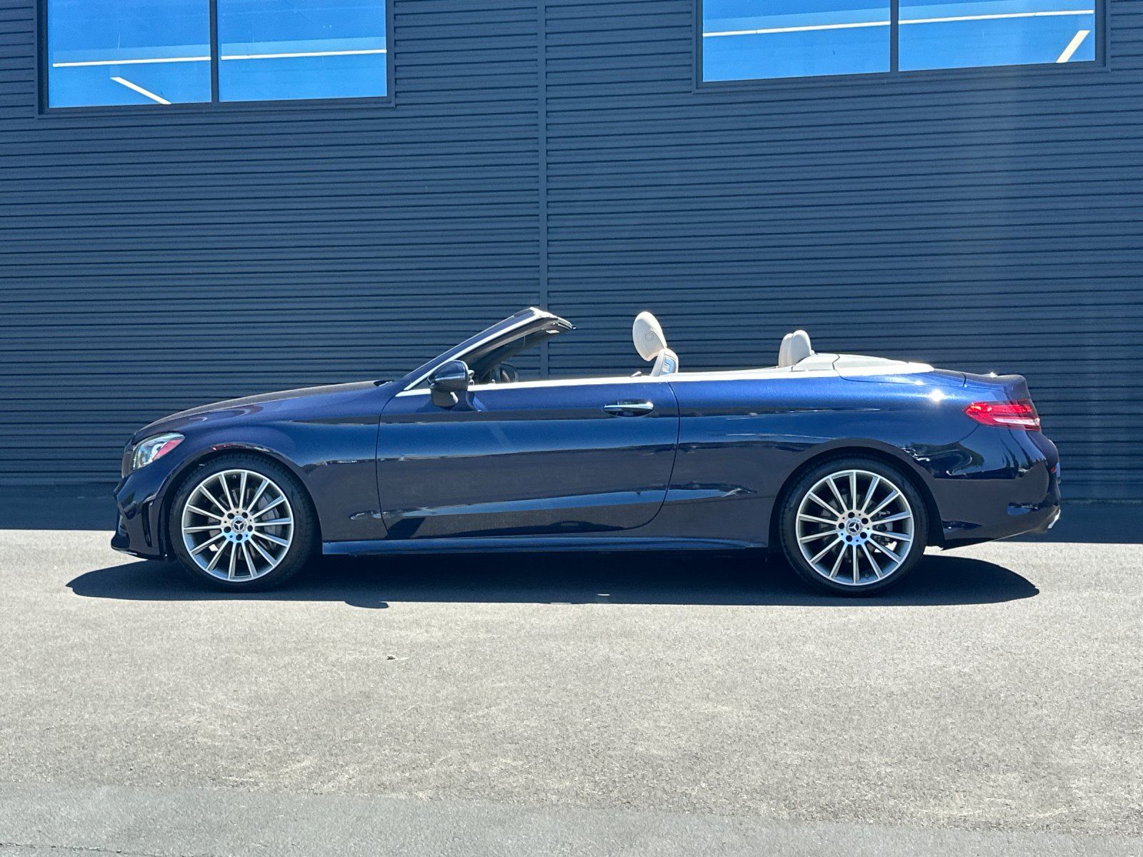 2022 Mercedes-Benz C-Class C 300 — foto completa 3 de 28