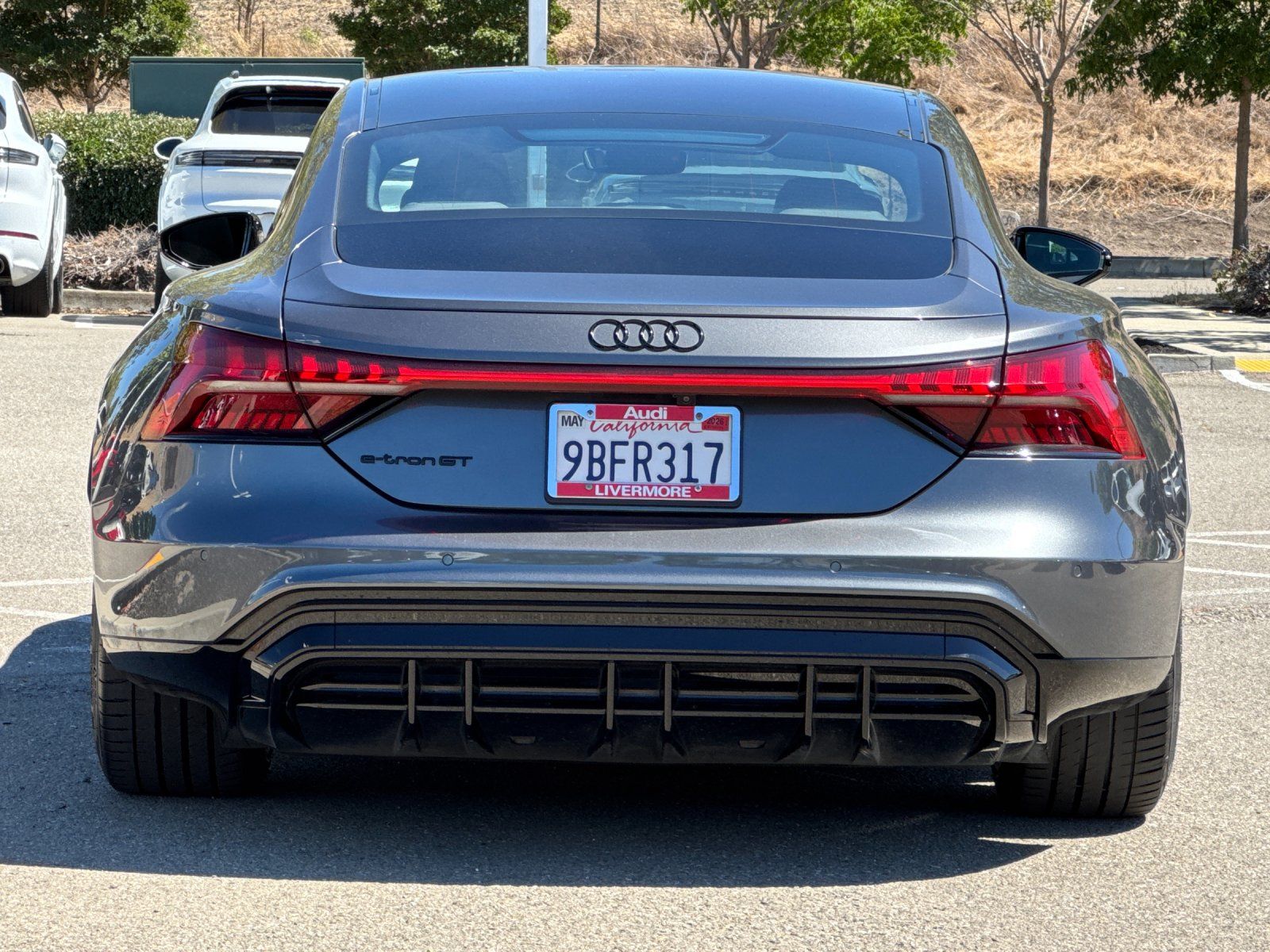 2022 Audi e-tron GT Premium Plus — full photo 4 of 27
