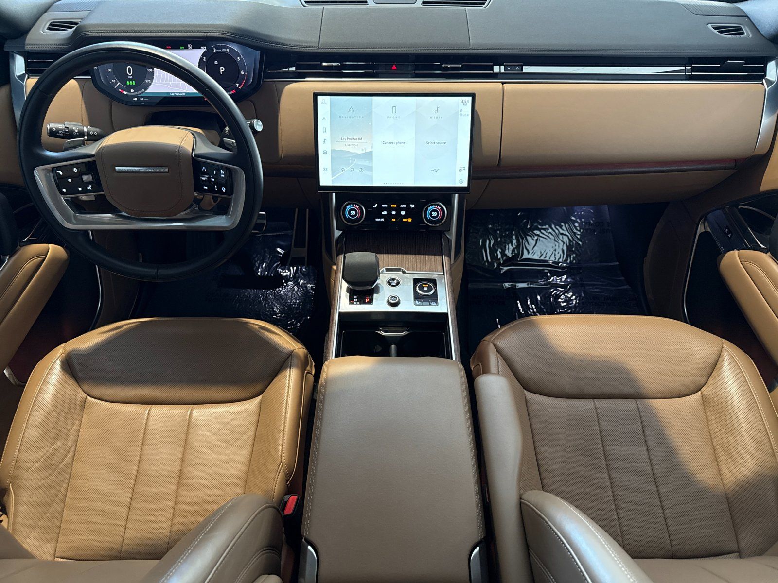 2023 Land Rover Range Rover SE — full photo 12 of 29