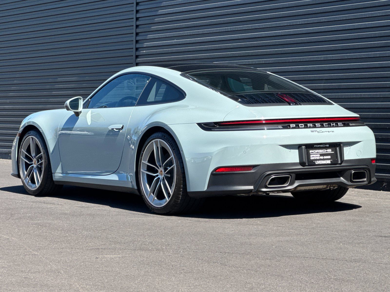 2026 Porsche 911 Carrera — full photo 3 of 28
