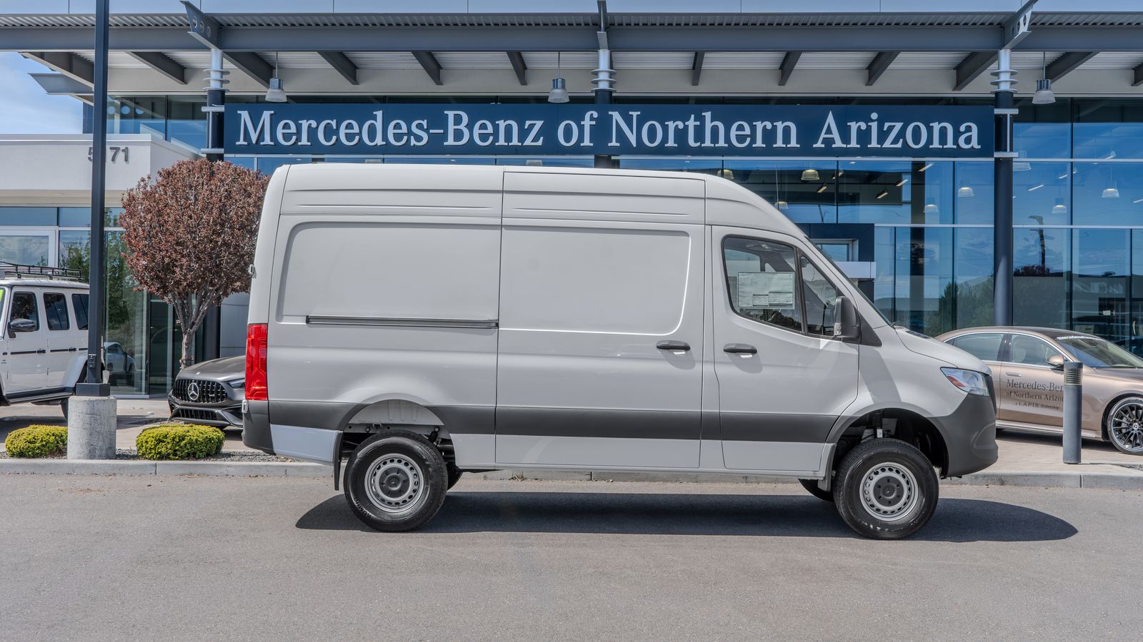 2025 Mercedes-Benz Sprinter 2500 Cargo 144 WB — foto completa 1 de 35