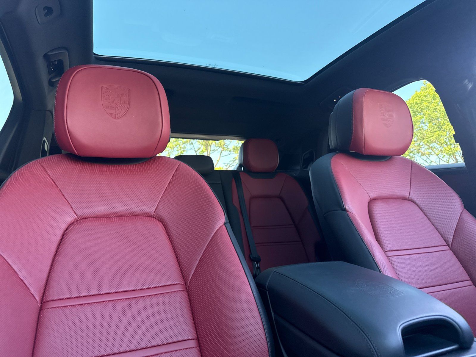 2026 Porsche Cayenne Coupe S — full photo 17 of 28