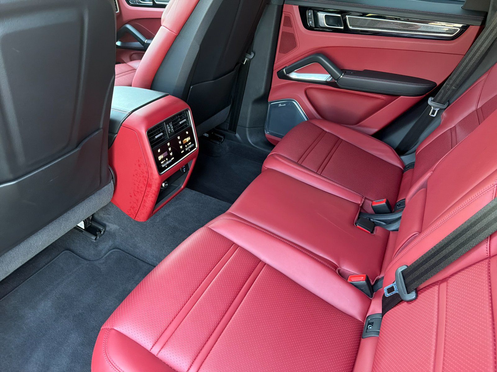 2023 Porsche Cayenne E-Hybrid Turbo S — full photo 14 of 30