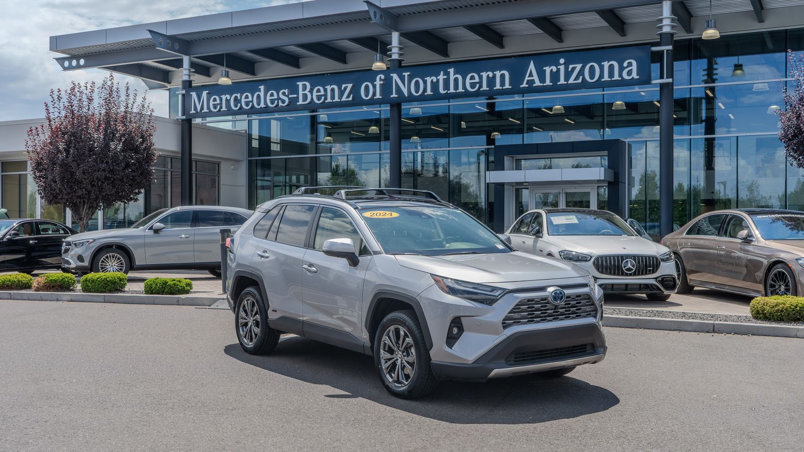 2024 Toyota RAV4 Hybrid Limited — foto completa 1 de 35
