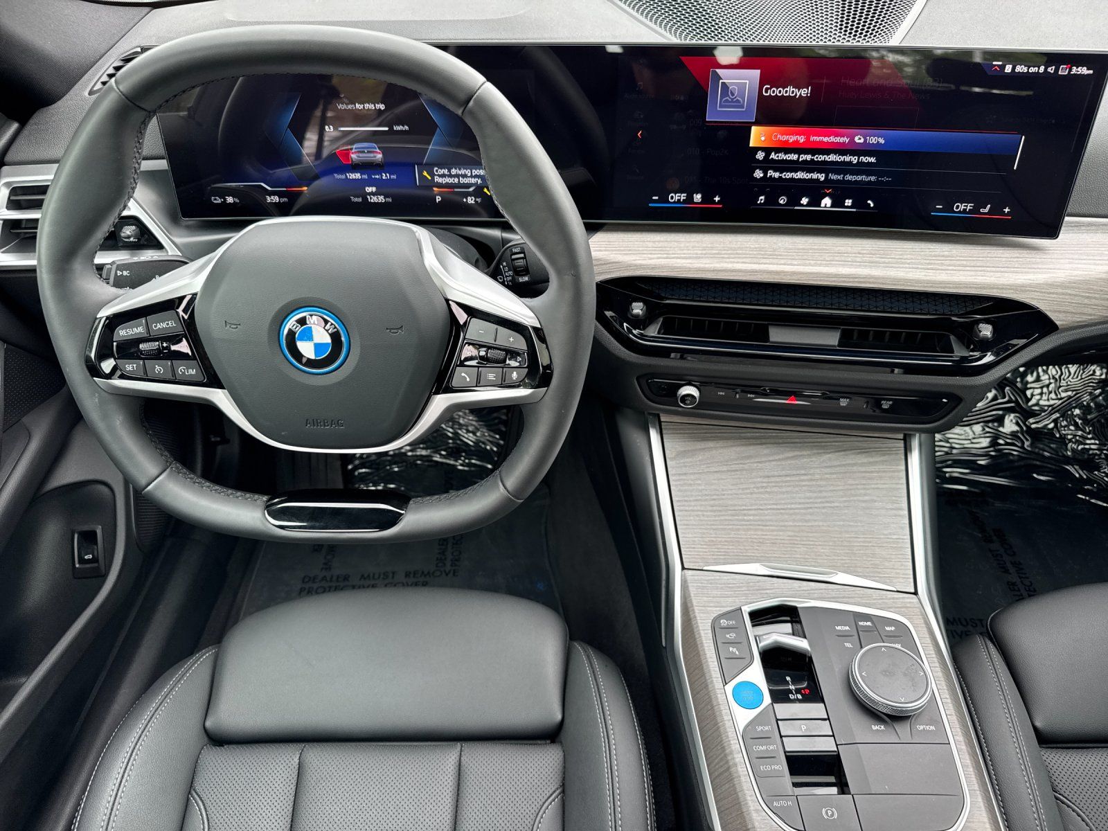 2025 BMW i4 eDrive40 — foto completa 13 de 28