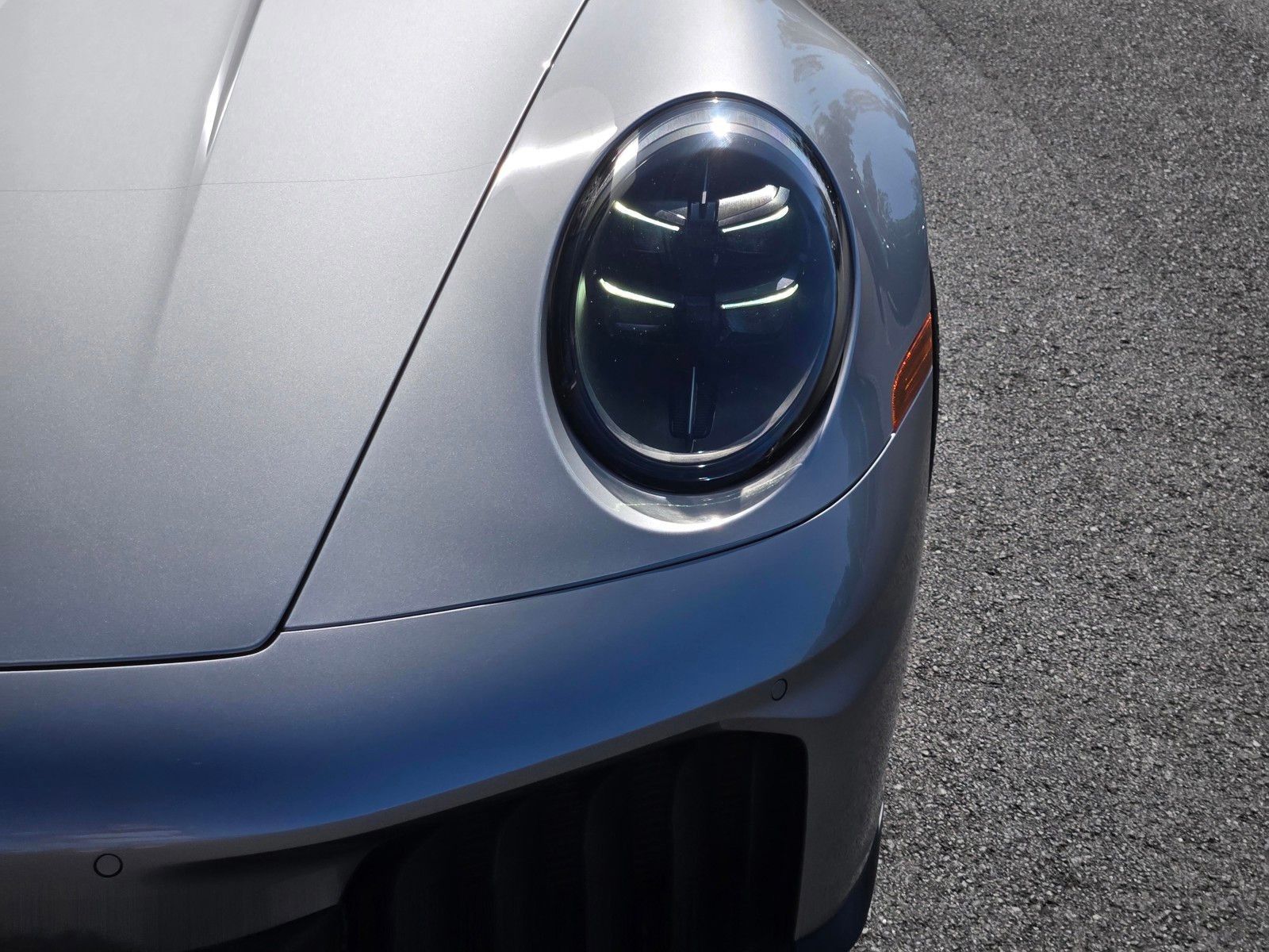 2025 Porsche 911 Carrera 4 GTS — foto completa 12 de 27