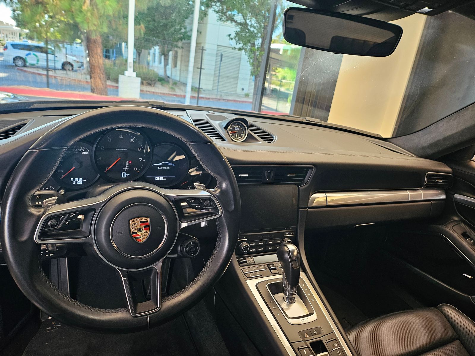 2019 Porsche 911 Carrera — full photo 7 of 12