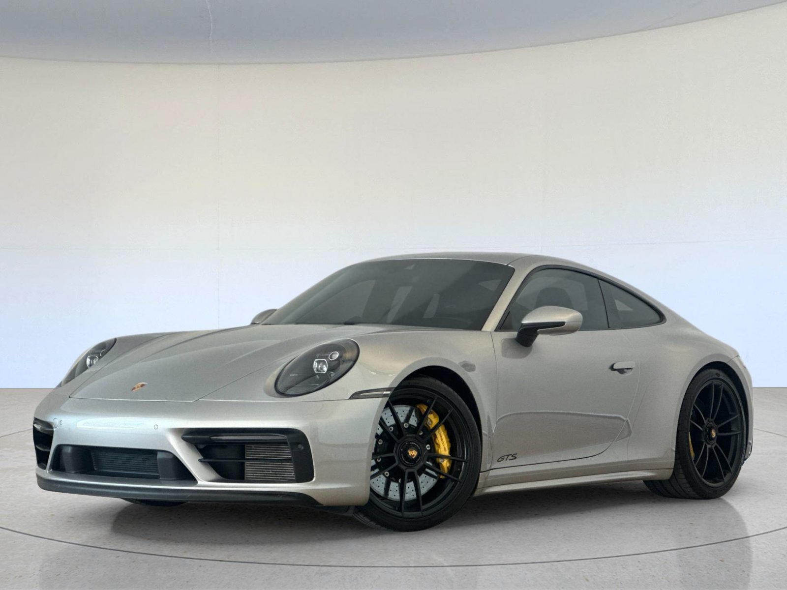2024 Porsche 911 Carrera GTS — photo 1 of 24