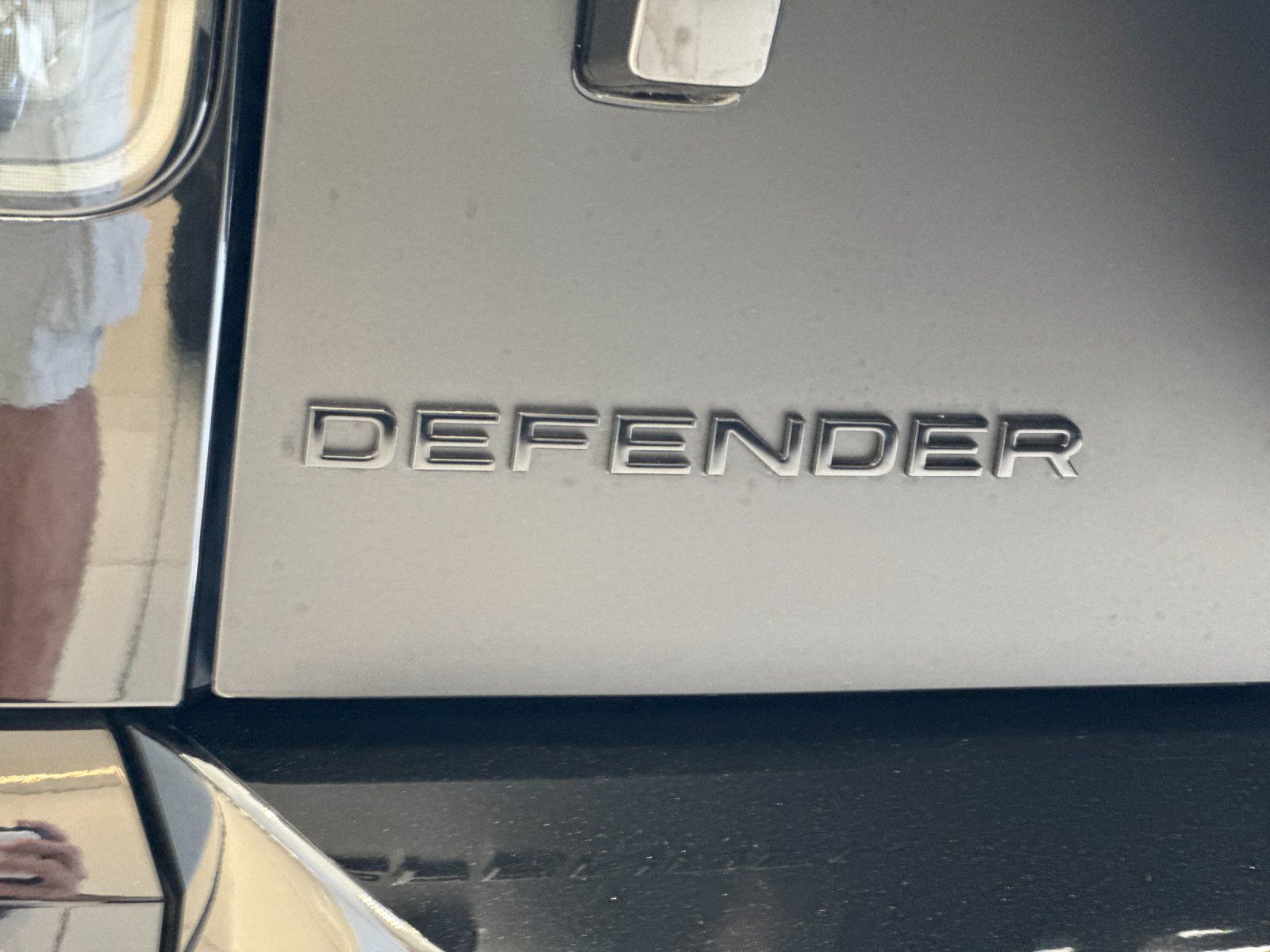 2026 Land Rover Defender 130 X — foto completa 26 de 28