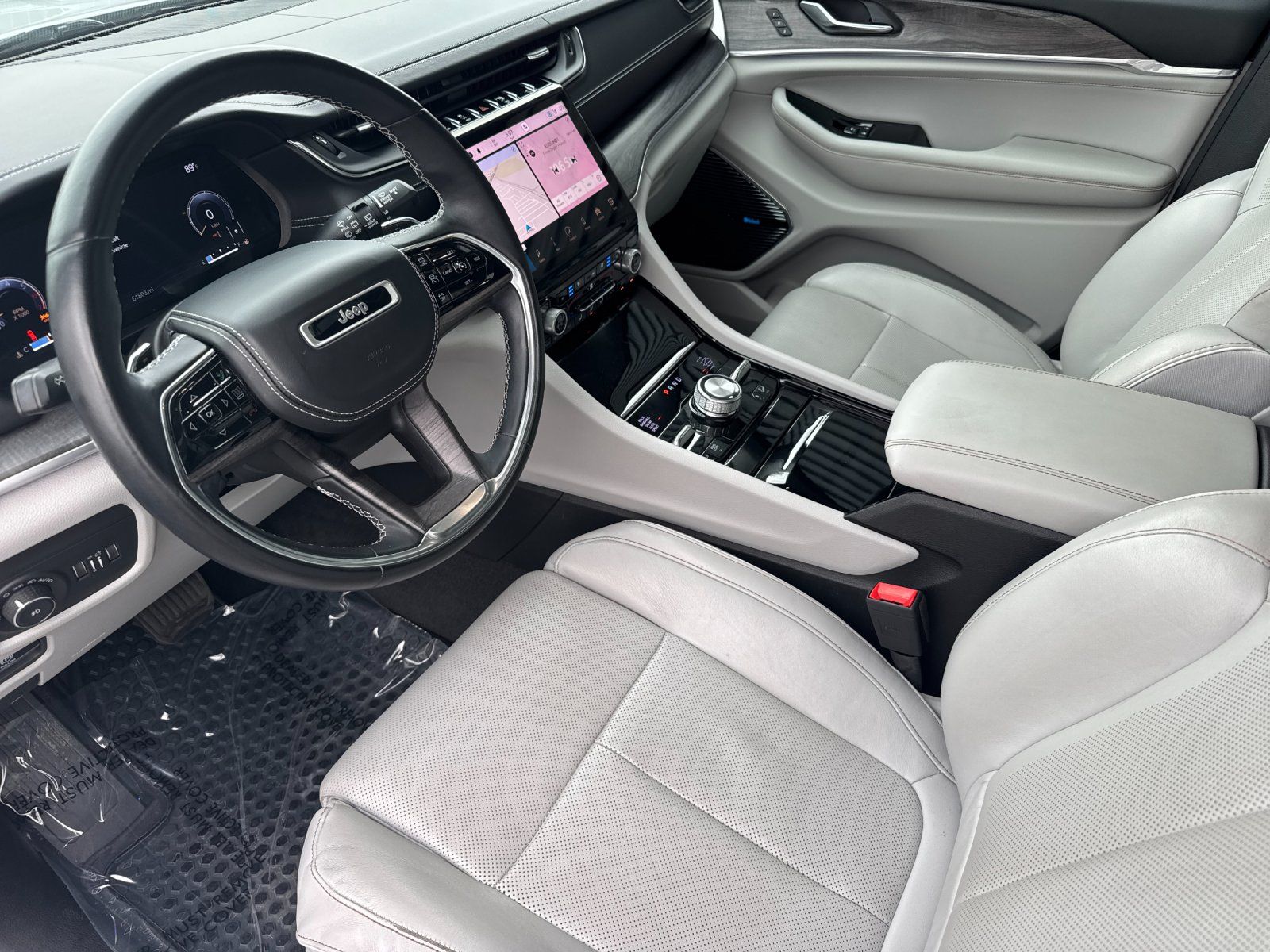 2021 Jeep Grand Cherokee L Overland — full photo 4 of 30