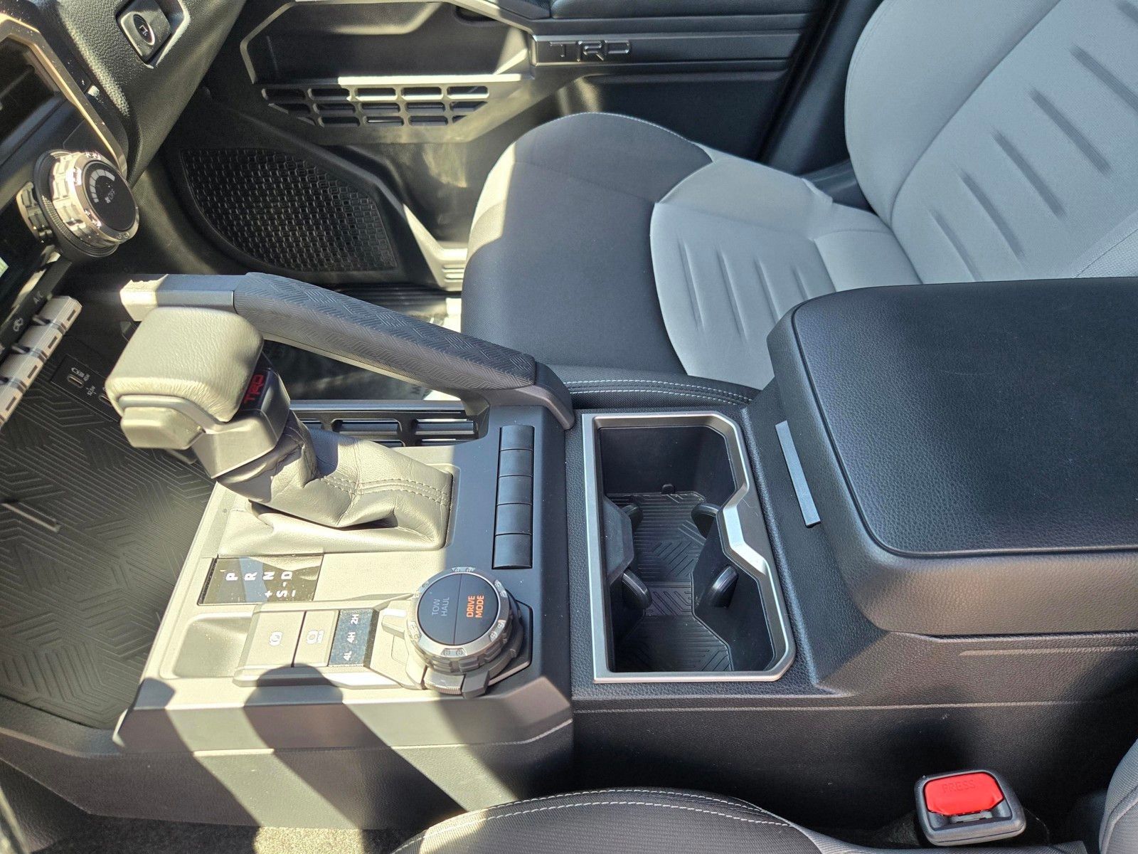2025 Toyota Tacoma TRD Sport — foto completa 23 de 28