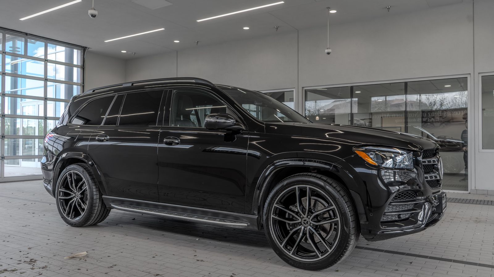 2023 Mercedes-Benz GLS GLS 580 — full photo 12 of 35