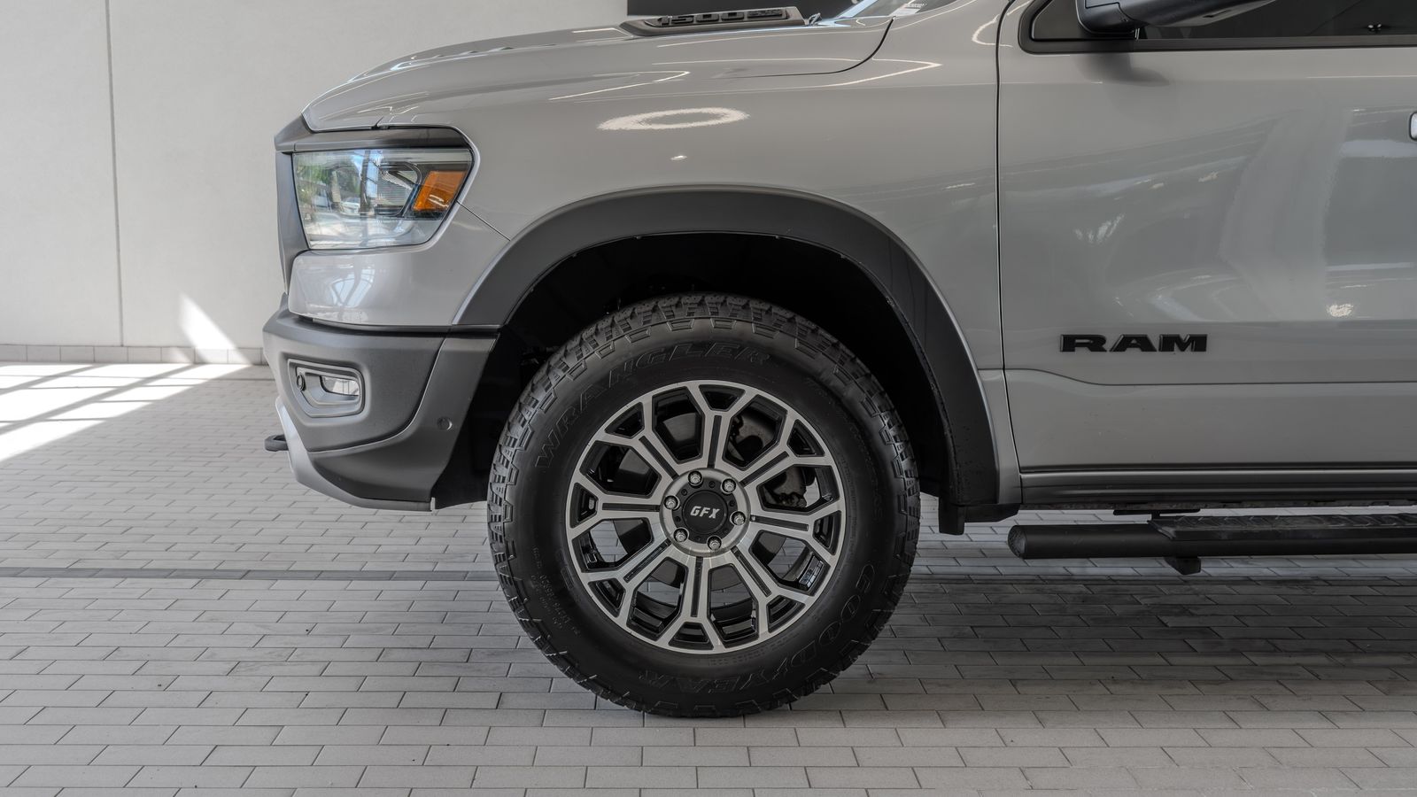 2020 Ram 1500 Rebel — foto completa 4 de 34