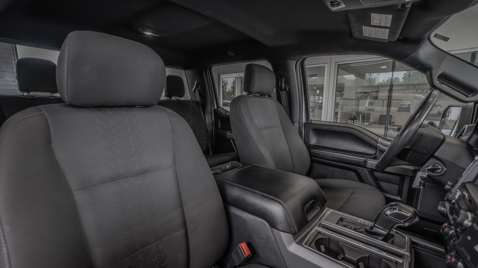 2018 Ford F-150 XLT — foto completa 31 de 33