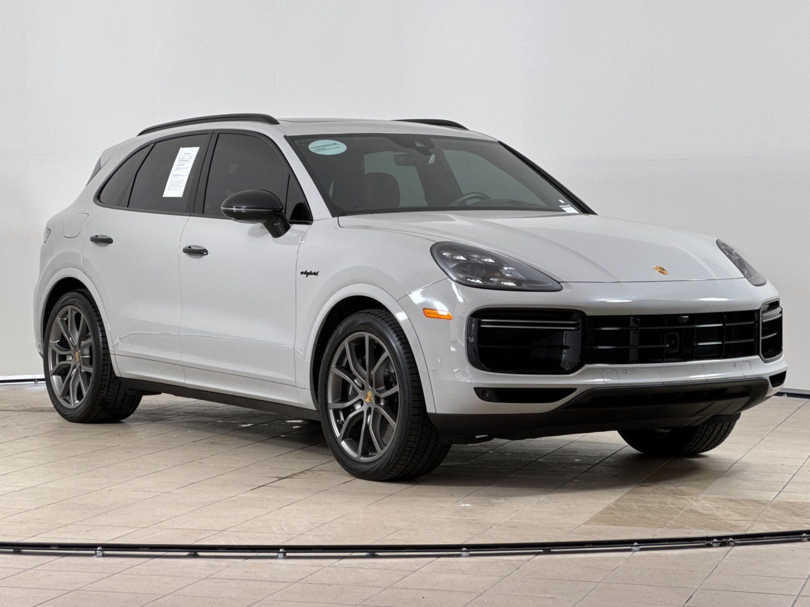 2023 Porsche Cayenne E-Hybrid Turbo S — full photo 11 of 30