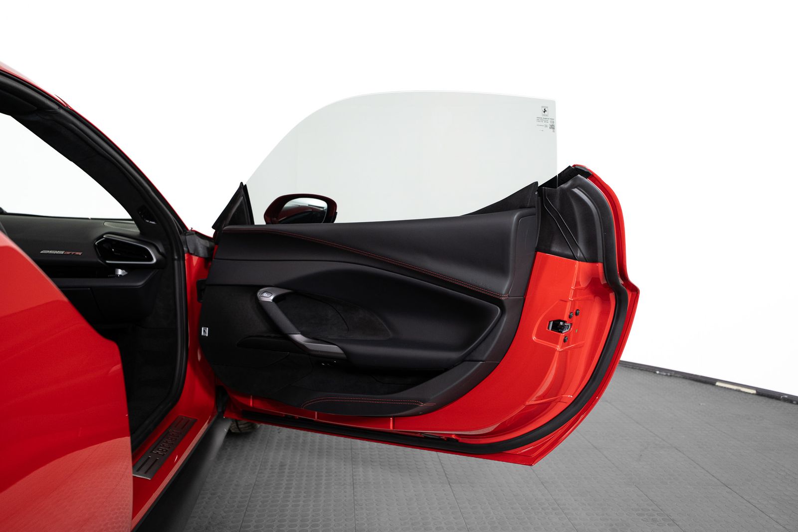 2025 Ferrari 296 GTS — foto completa 35 de 43