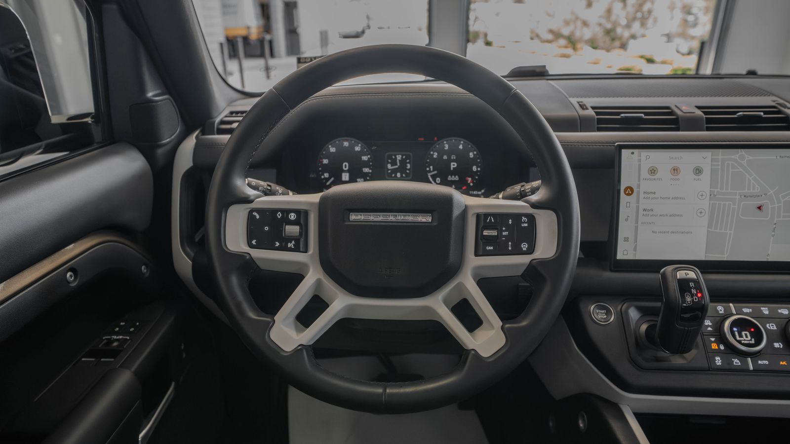2025 Land Rover Defender 90 S — foto completa 9 de 33