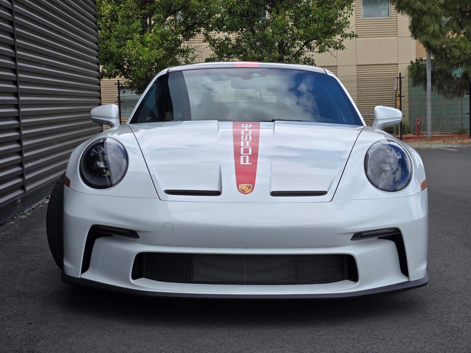 2022 Porsche 911 GT3 — full photo 10 of 27
