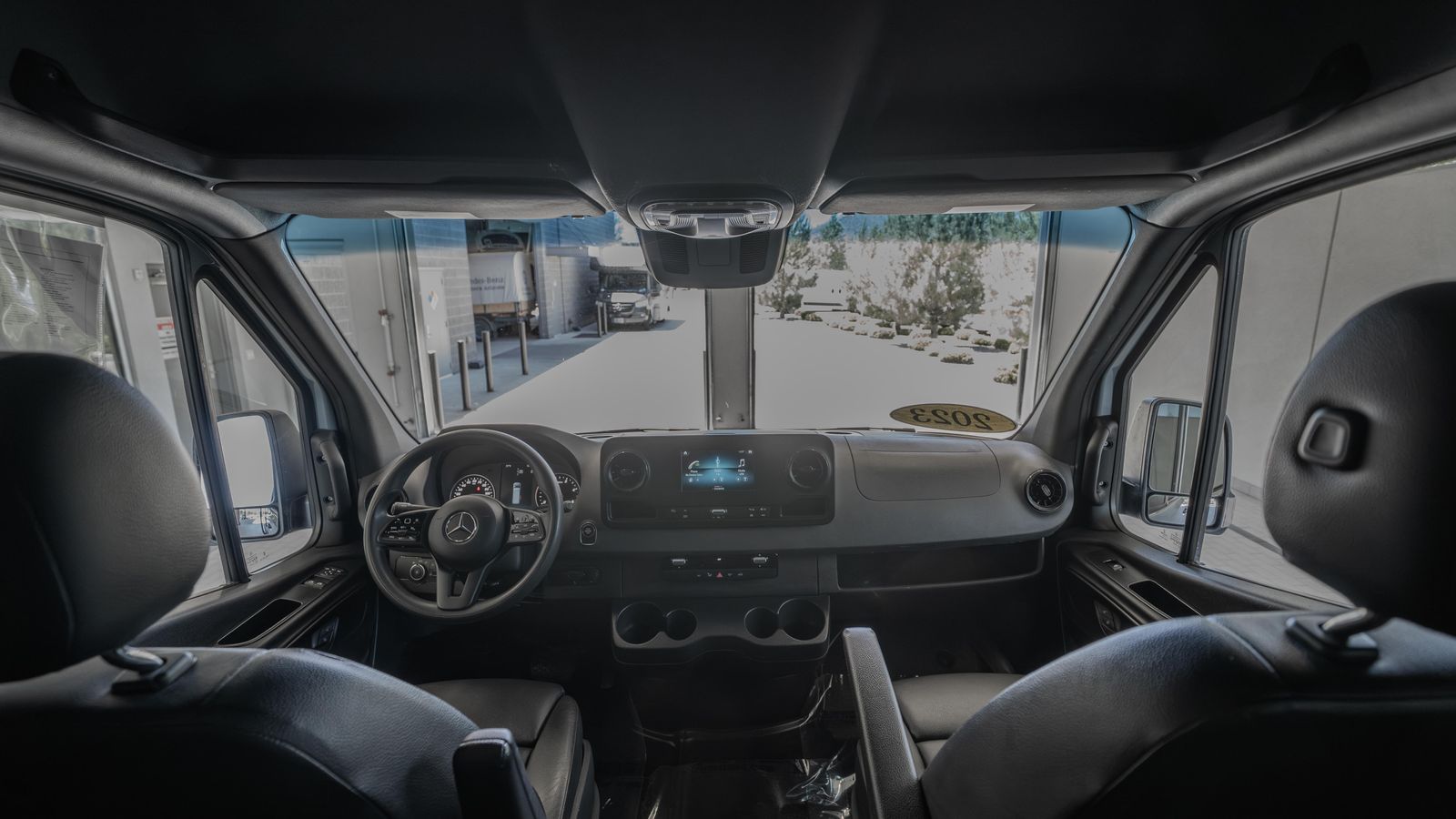 2023 Mercedes-Benz Sprinter 2500 Cargo 144 WB — foto completa 28 de 34