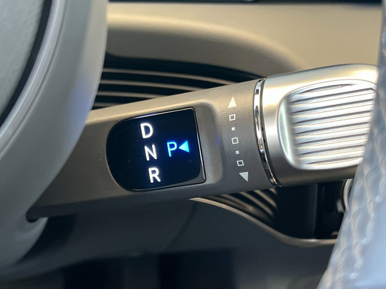 2024 Hyundai IONIQ 5 SEL — full photo 22 of 29