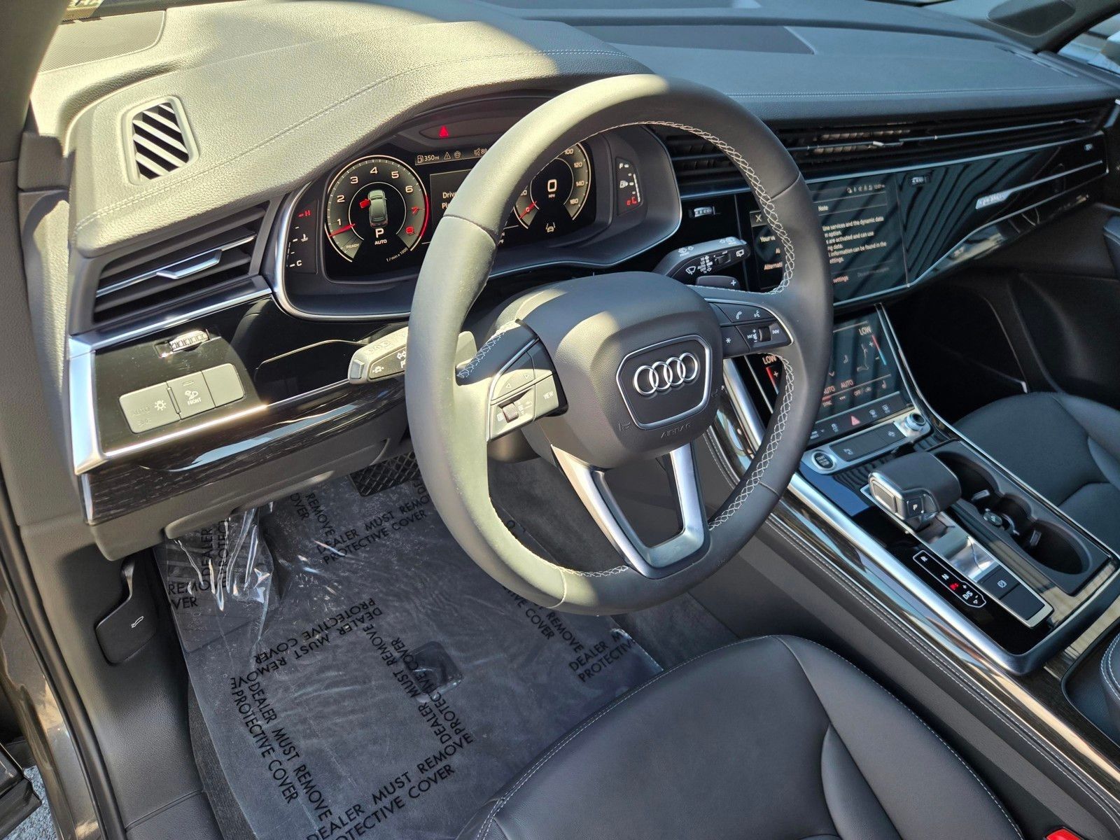 2025 Audi Q7 55 Premium Plus — full photo 18 of 45