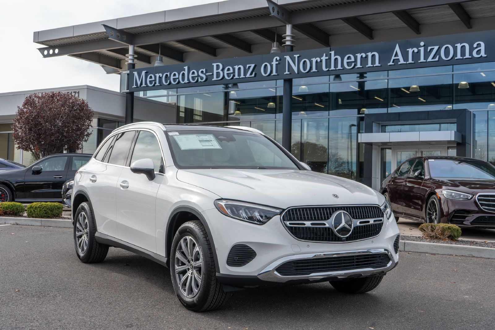 2026 Mercedes-Benz GLC GLC 300 — photo 1 of 35
