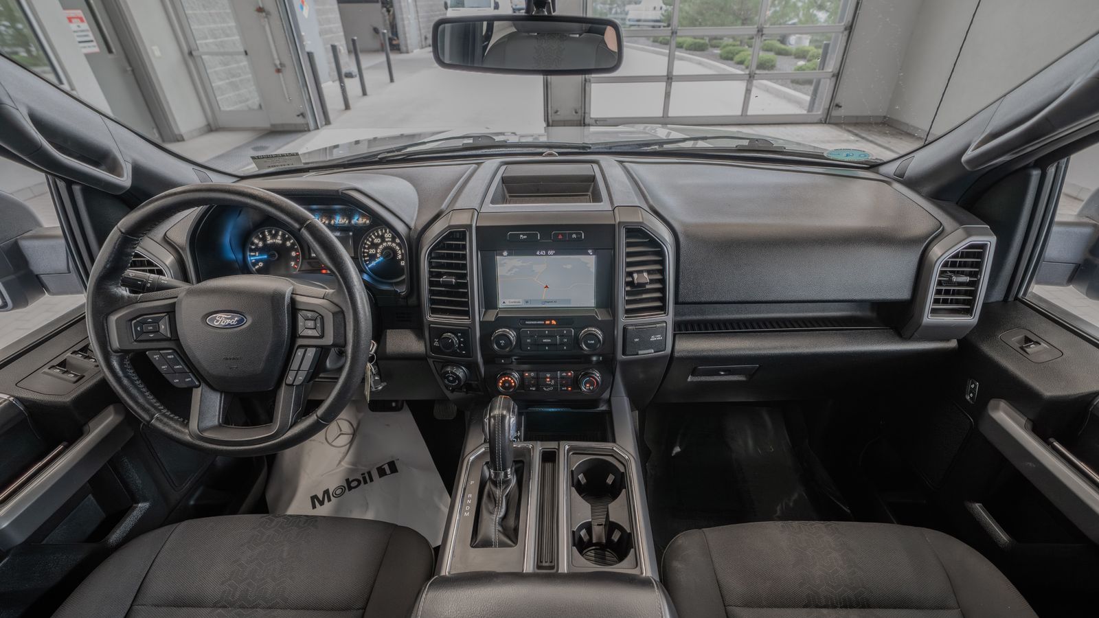 2018 Ford F-150 XLT — foto completa 8 de 33