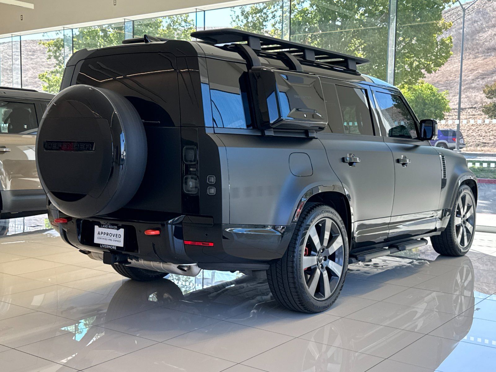2026 Land Rover Defender 130 X — foto completa 5 de 28