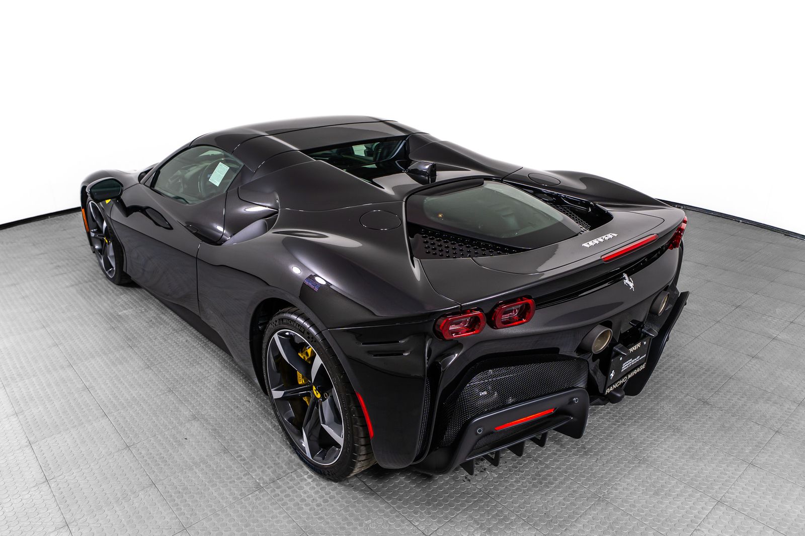 2023 Ferrari SF90 Spider — foto completa 49 de 53