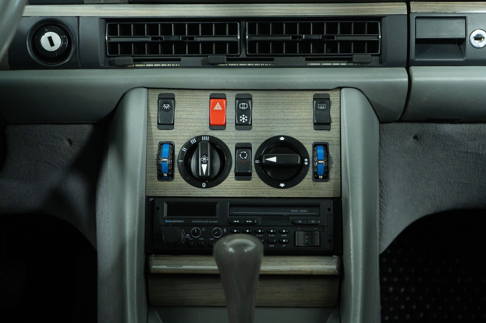 1984 Mercedes-Benz 500-Class 500 SEL — foto completa 36 de 58