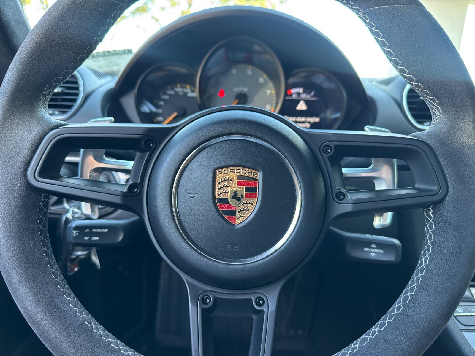 2021 Porsche 718 Cayman GT4 — full photo 20 of 26