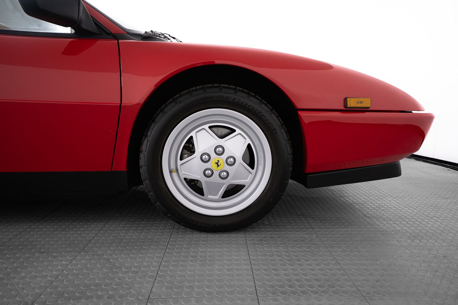 1992 Ferrari Mondial T — full photo 19 of 38