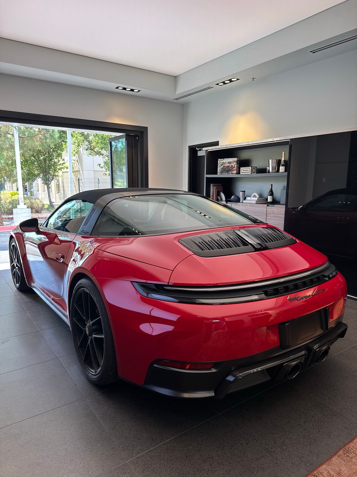 2026 Porsche 911 Targa 4 GTS — foto completa 4 de 12