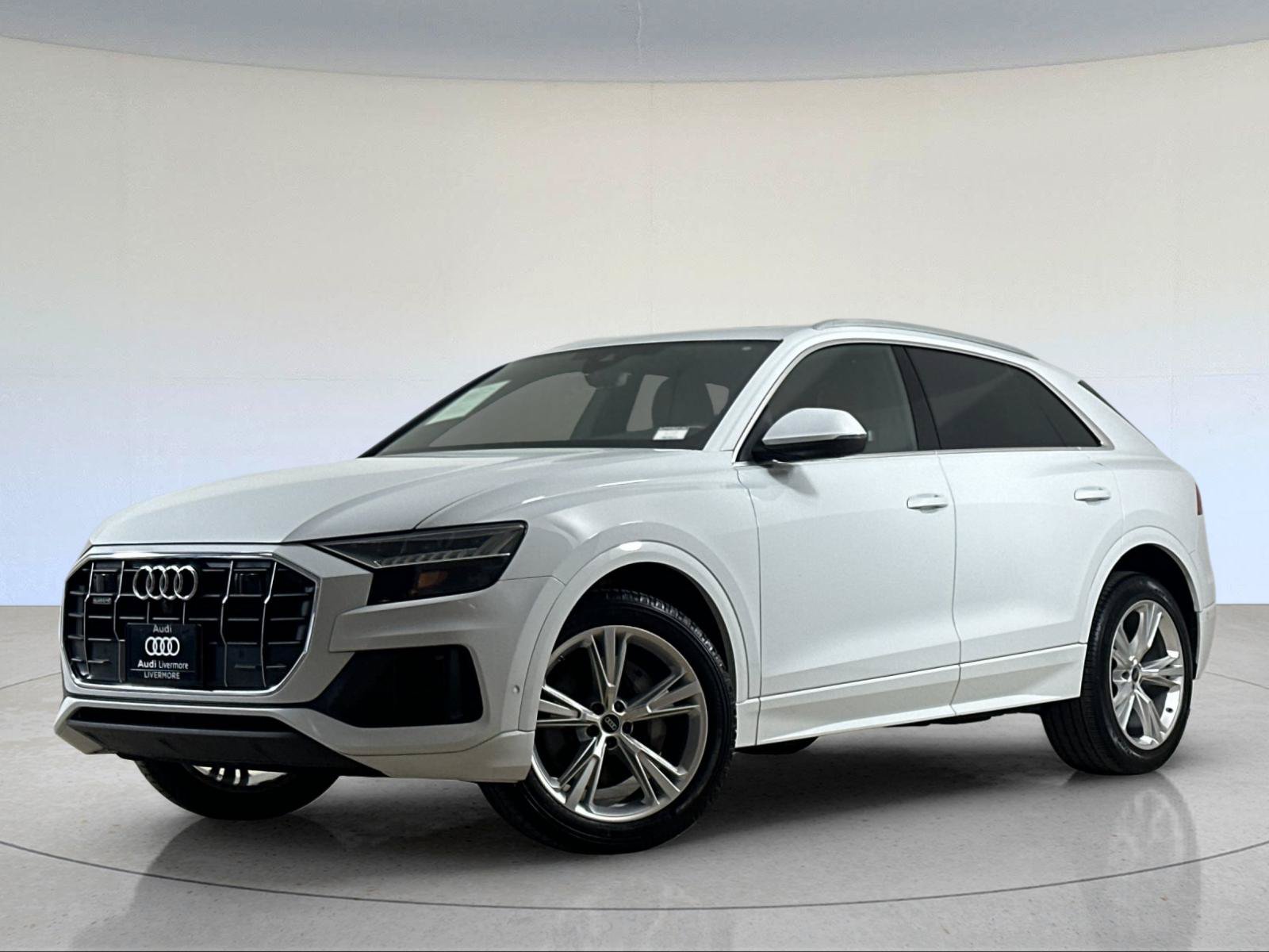 2023 Audi Q8 55 Premium — photo 1 of 26