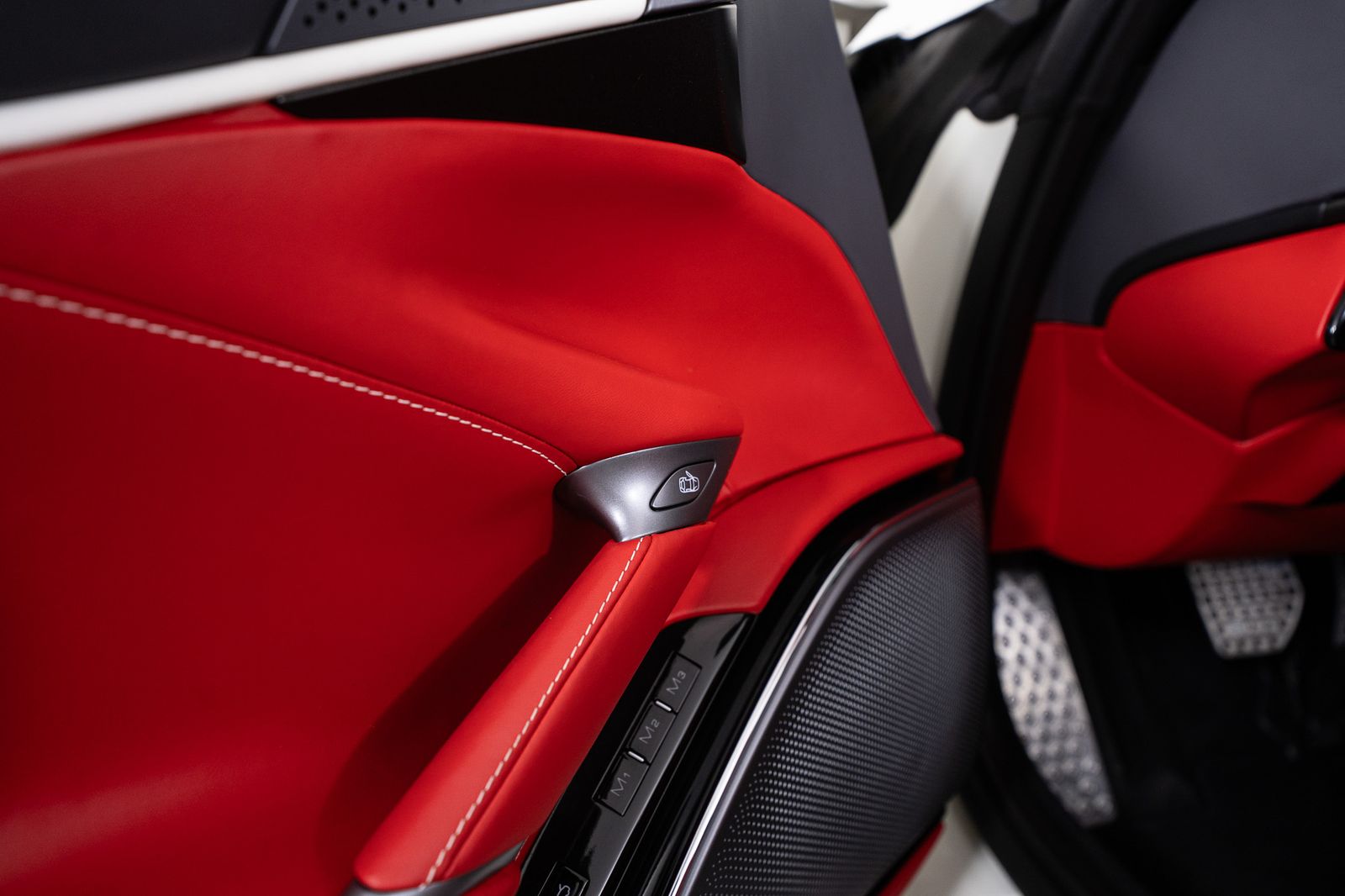 2025 Ferrari Roma Spider — foto completa 21 de 51