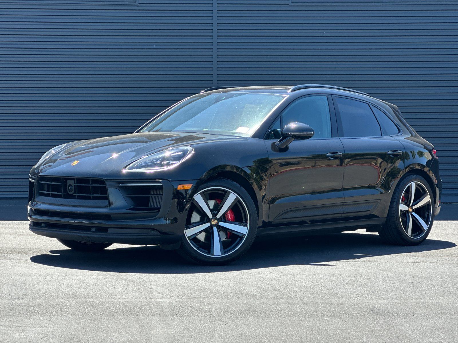 2024 Porsche Macan S — full photo 1 of 27