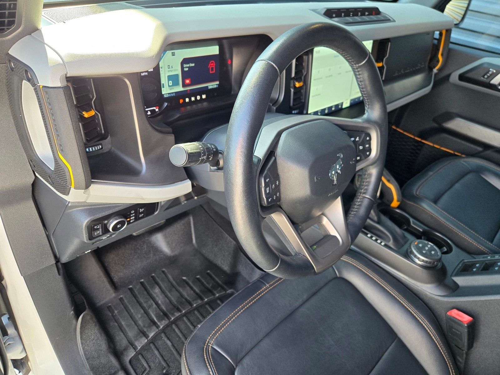 2023 Ford Bronco Badlands — full photo 18 of 45