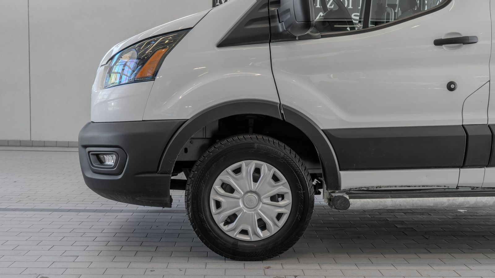2025 Ford Transit-250 Base — foto completa 4 de 31