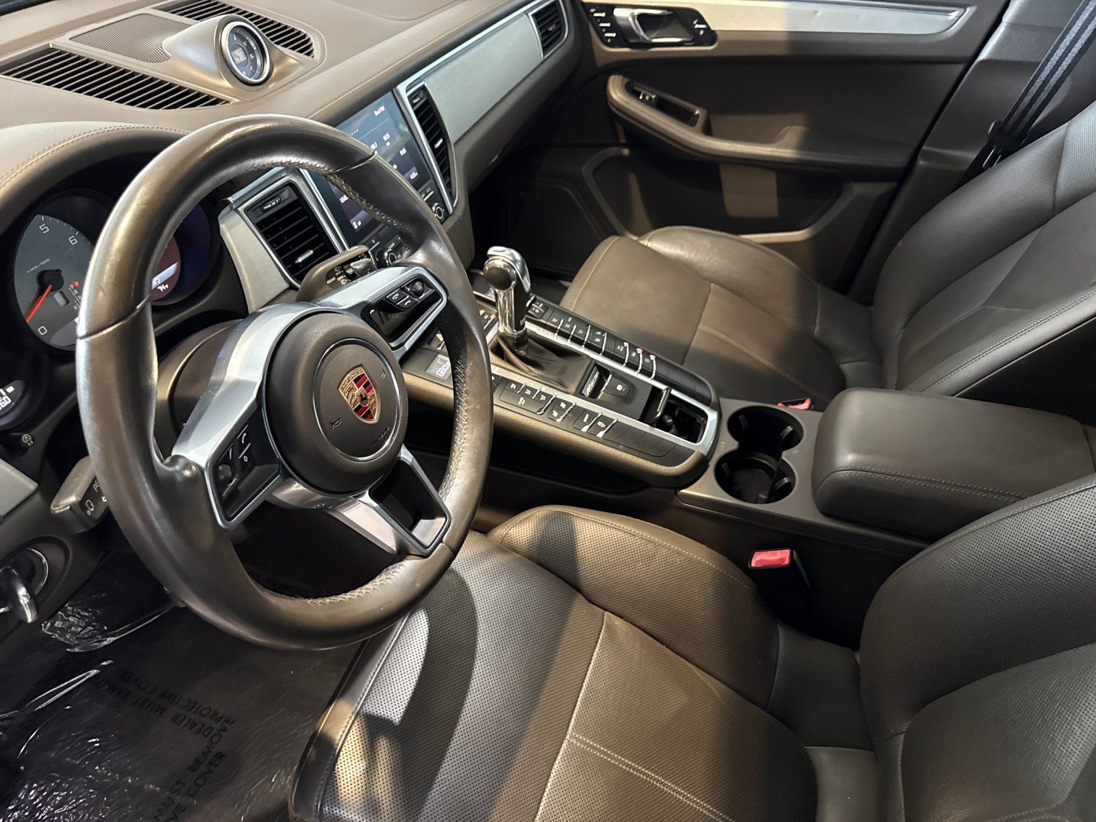 2017 Porsche Macan S — foto completa 10 de 29
