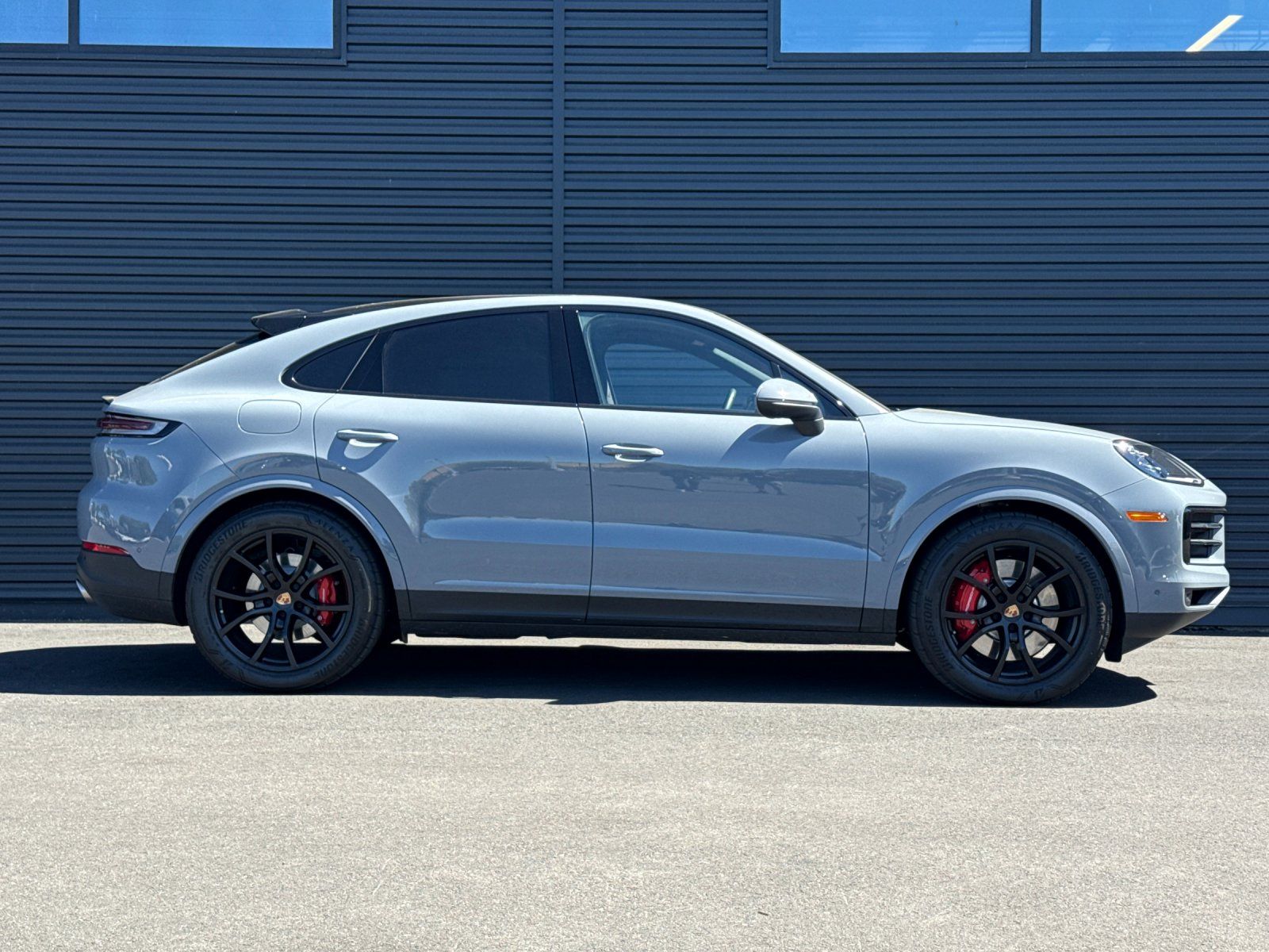 2026 Porsche Cayenne Coupe S — full photo 9 of 28