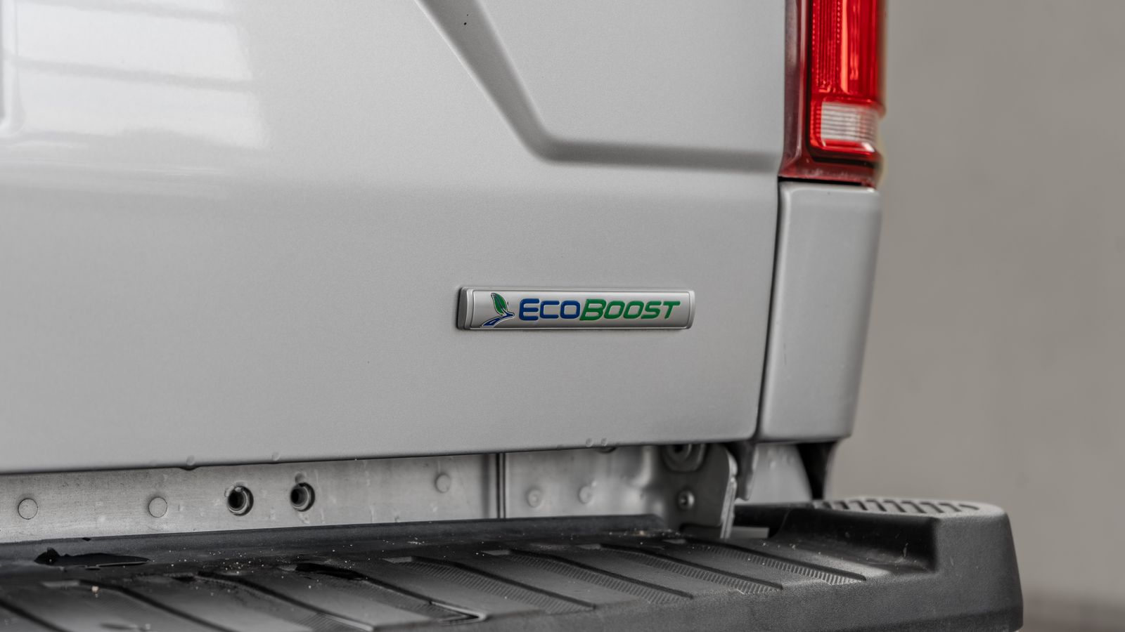 2018 Ford F-150 XLT — foto completa 23 de 33
