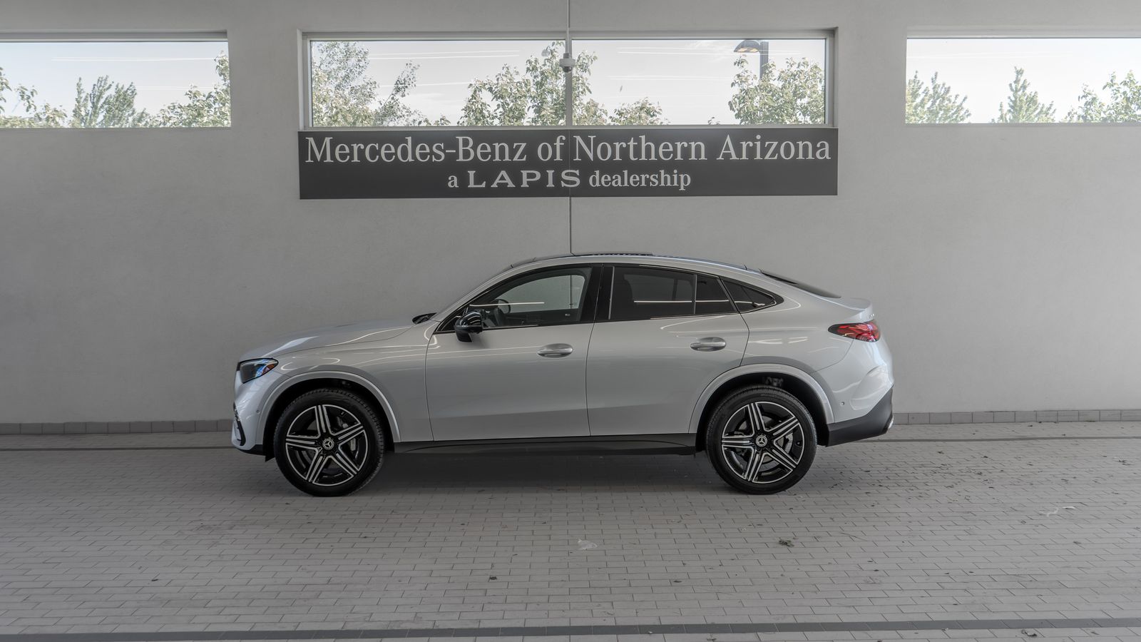 2024 Mercedes-Benz GLC GLC 300 Coupe — foto completa 2 de 35