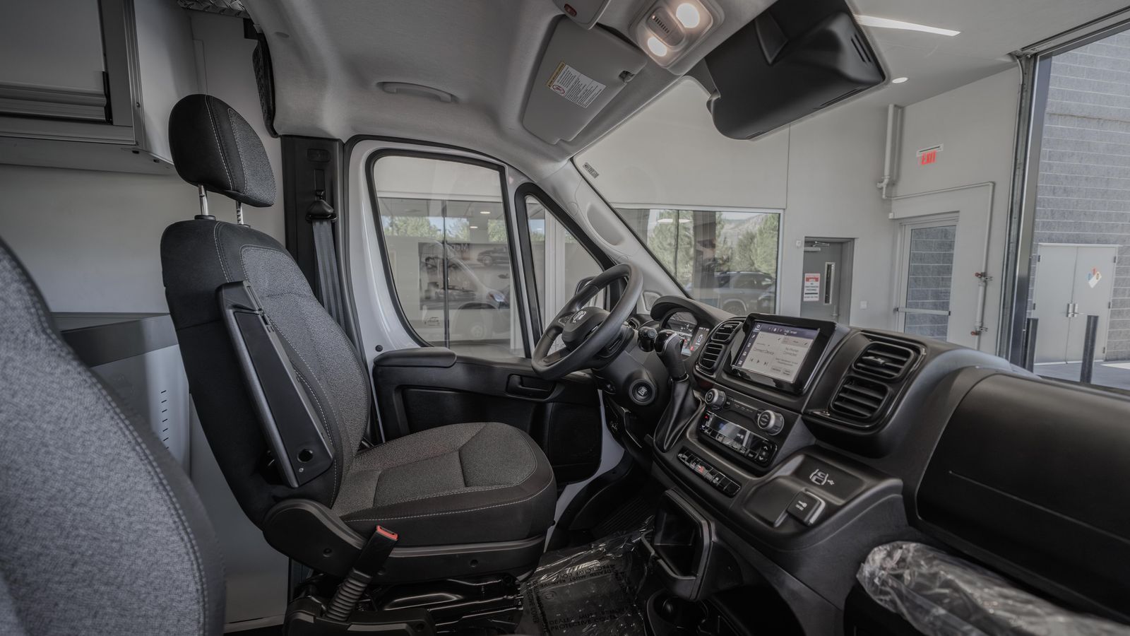 2024 Ram ProMaster 3500 High Roof — foto completa 17 de 36
