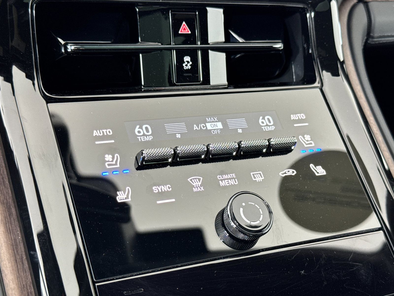2025 Porsche Panamera 4 — full photo 20 of 29
