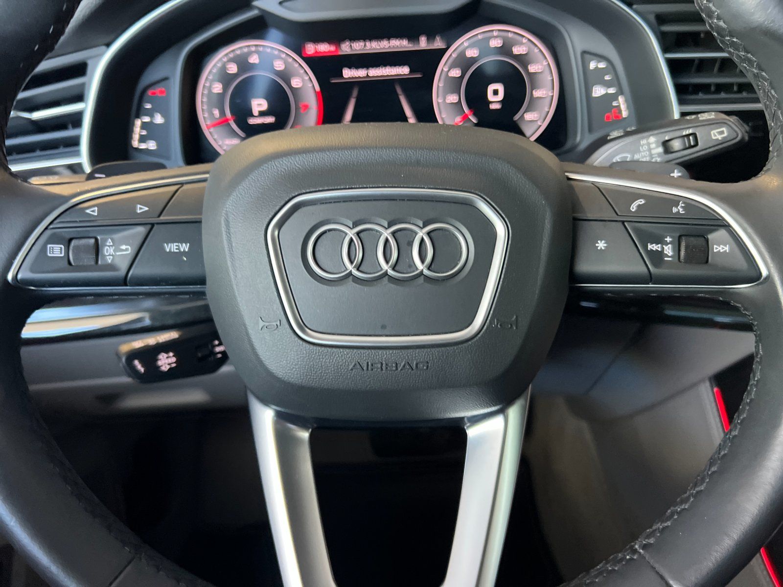 2021 Audi Q7 55 Prestige — full photo 25 of 30