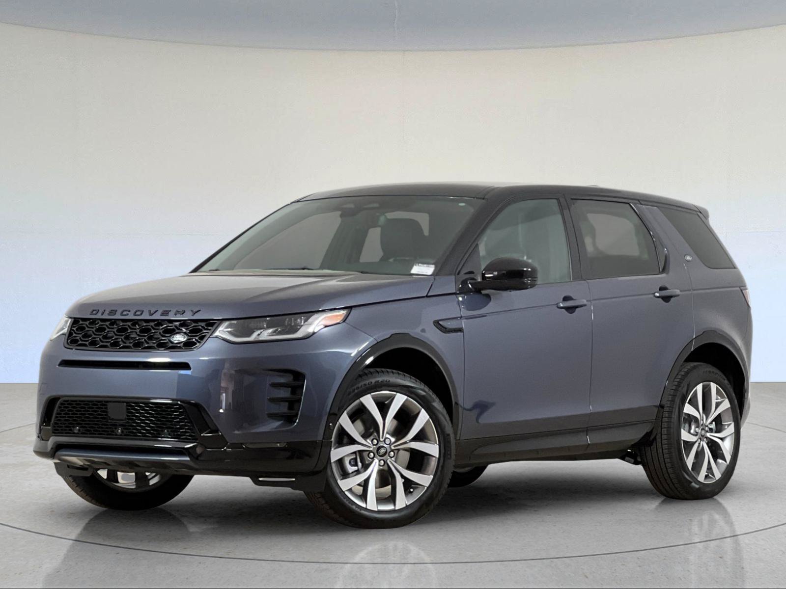 2026 Land Rover Discovery Sport Landmark — photo 1 of 28