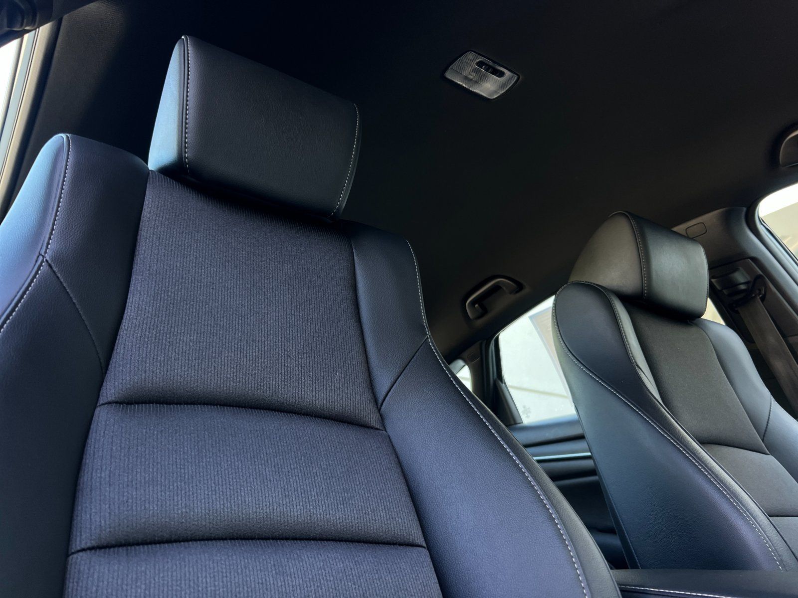 2022 Honda Accord Sport — foto completa 15 de 26